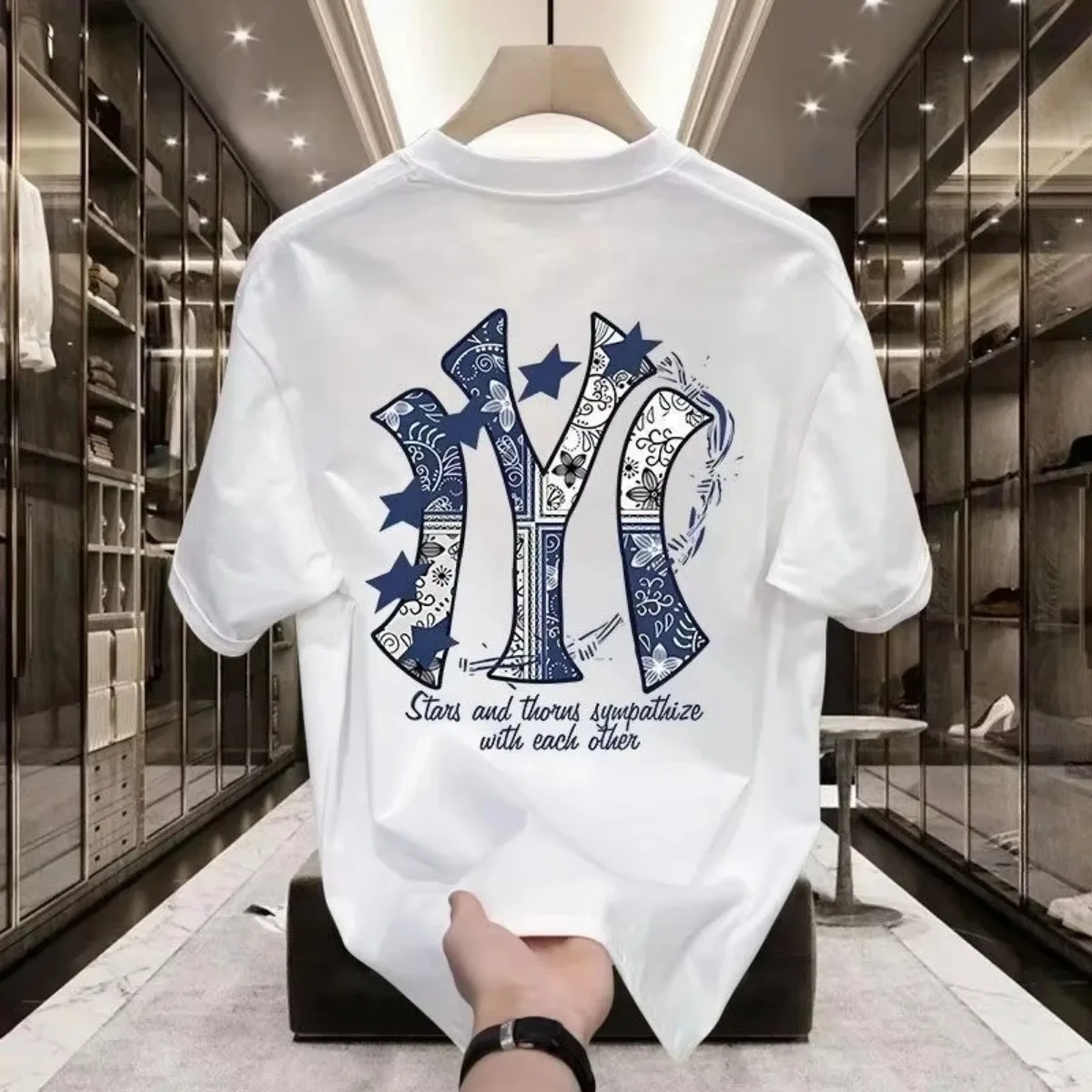 قميص رجالي مطبوع بأكمام قصيرة  - مراجعة Men'S Fashion Nova وسعره